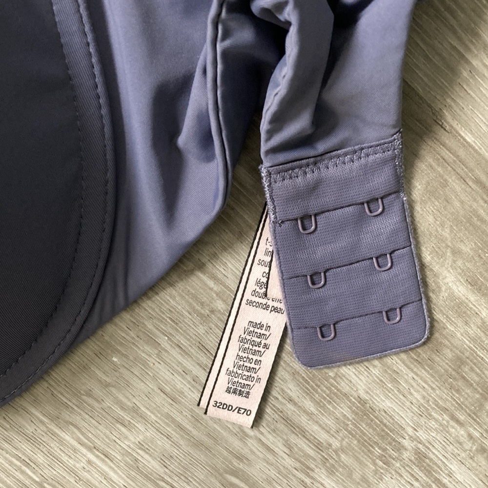 Victoria Secret Bra - Picture 3 of 6